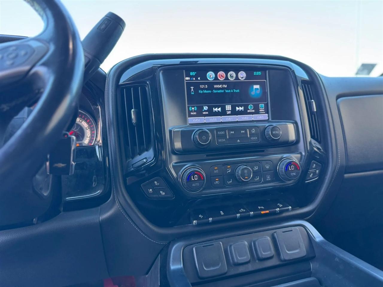 Chevrolet Silverado 1500 4WD Crew Cab 143.5" LTZ w/2LZ 2018