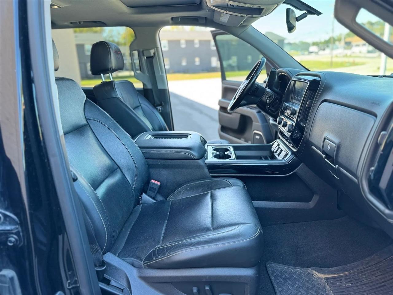 Chevrolet Silverado 1500 4WD Crew Cab 143.5" LTZ w/2LZ 2018