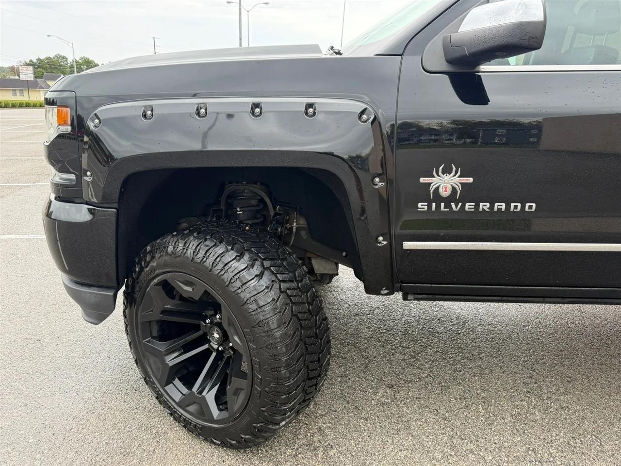 Chevrolet Silverado 1500 4WD Crew Cab 143.5" LTZ w/2LZ 2018
