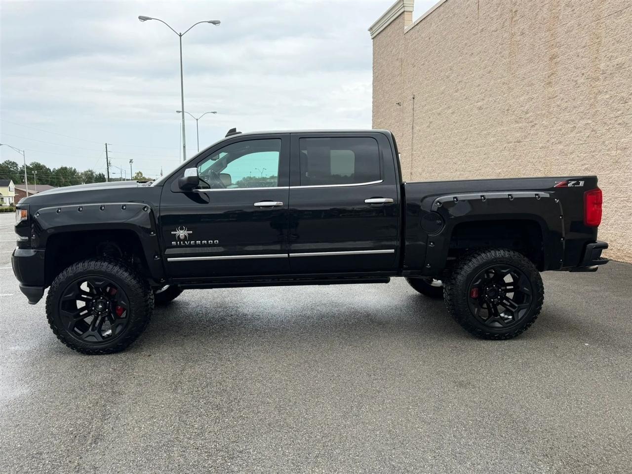Chevrolet Silverado 1500 4WD Crew Cab 143.5" LTZ w/2LZ 2018
