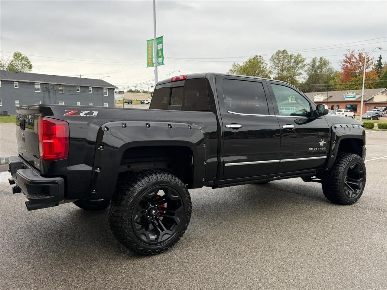 Chevrolet Silverado 1500 4WD Crew Cab 143.5" LTZ w/2LZ 2018