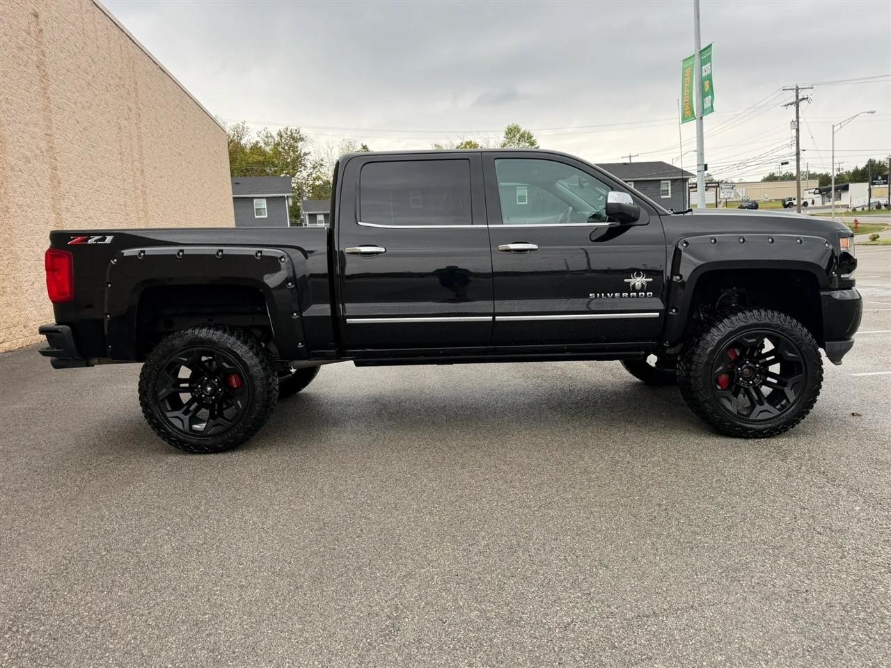 Chevrolet Silverado 1500 4WD Crew Cab 143.5" LTZ w/2LZ 2018