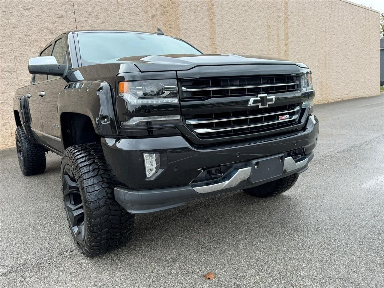 Chevrolet Silverado 1500 4WD Crew Cab 143.5" LTZ w/2LZ 2018