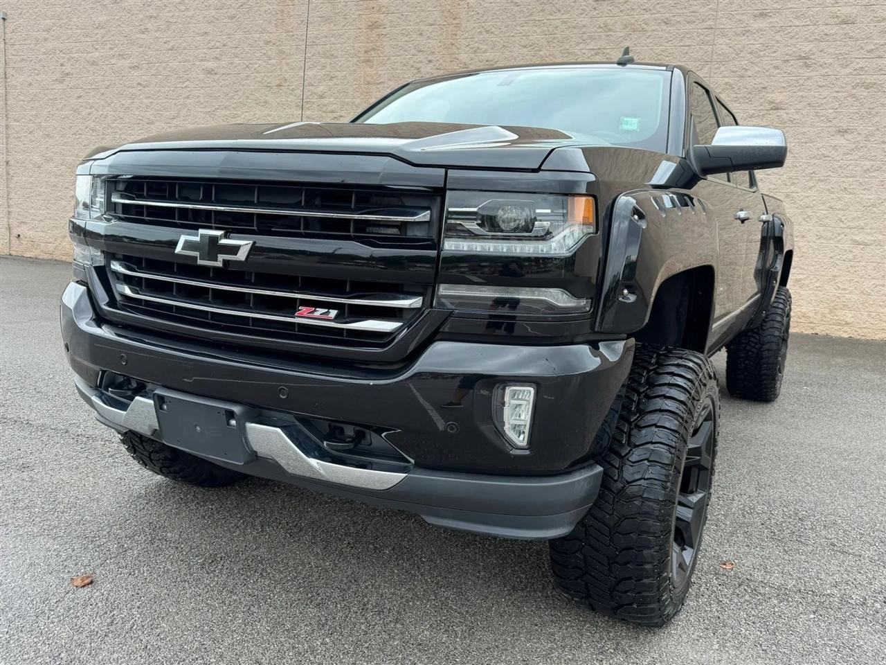 Chevrolet Silverado 1500 4WD Crew Cab 143.5" LTZ w/2LZ 2018