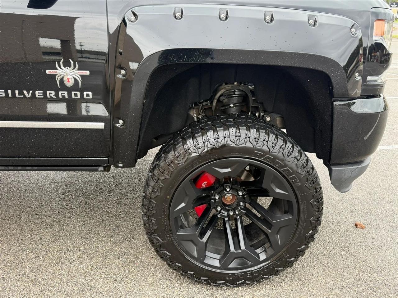Chevrolet Silverado 1500 4WD Crew Cab 143.5" LTZ w/2LZ 2018