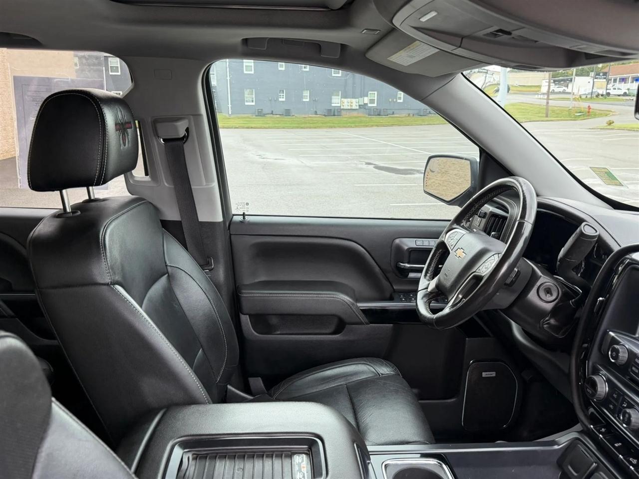 Chevrolet Silverado 1500 4WD Crew Cab 143.5" LTZ w/2LZ 2018