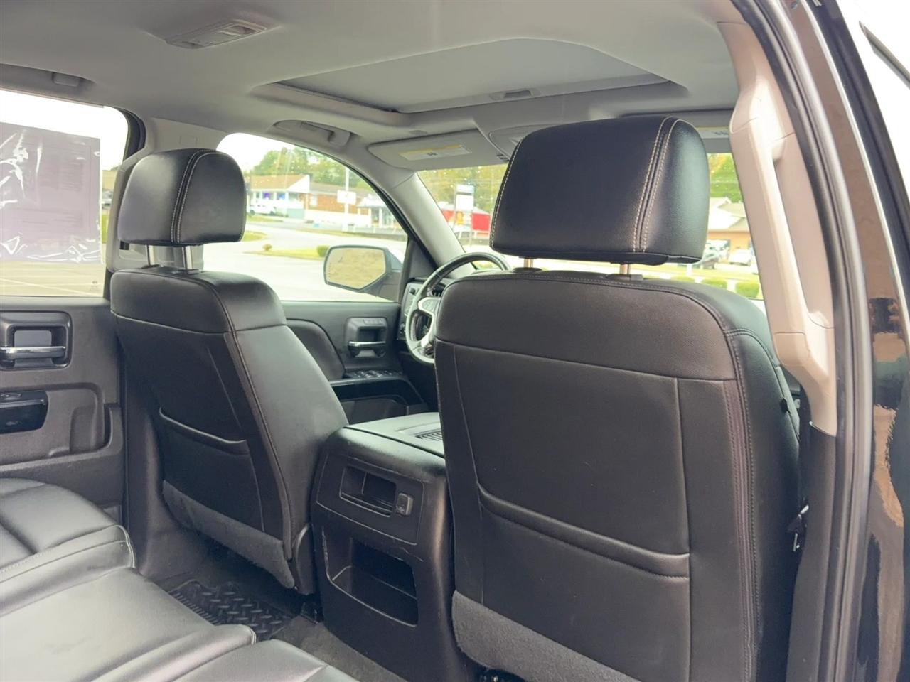 Chevrolet Silverado 1500 4WD Crew Cab 143.5" LTZ w/2LZ 2018