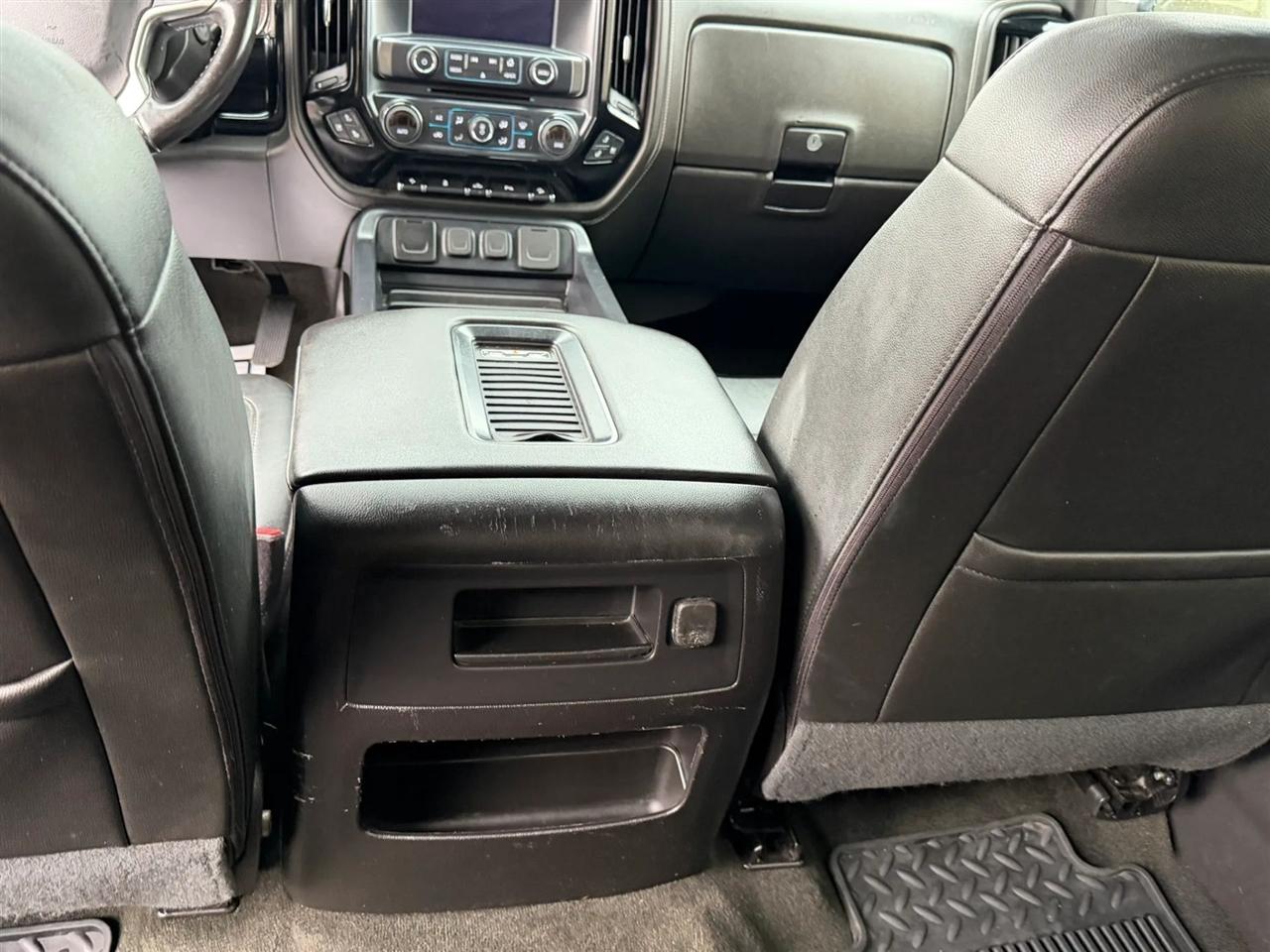 Chevrolet Silverado 1500 4WD Crew Cab 143.5" LTZ w/2LZ 2018