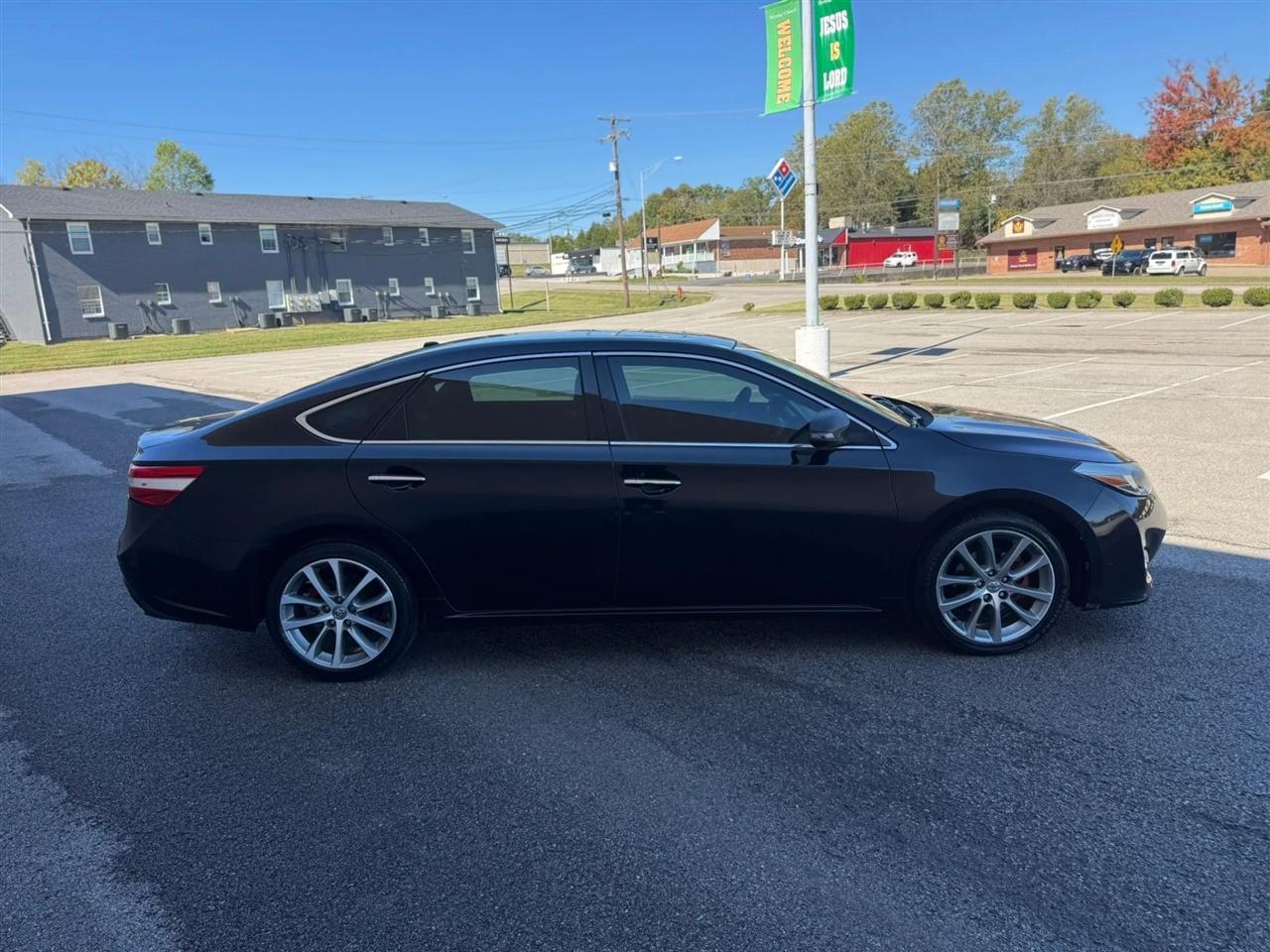 Toyota Avalon 4dr Sdn XLE Premium (Natl) 2014