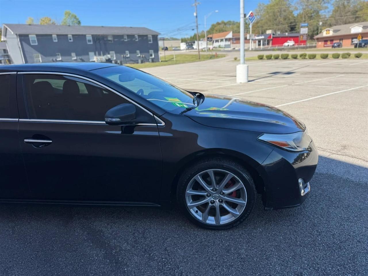 Toyota Avalon 4dr Sdn XLE Premium (Natl) 2014