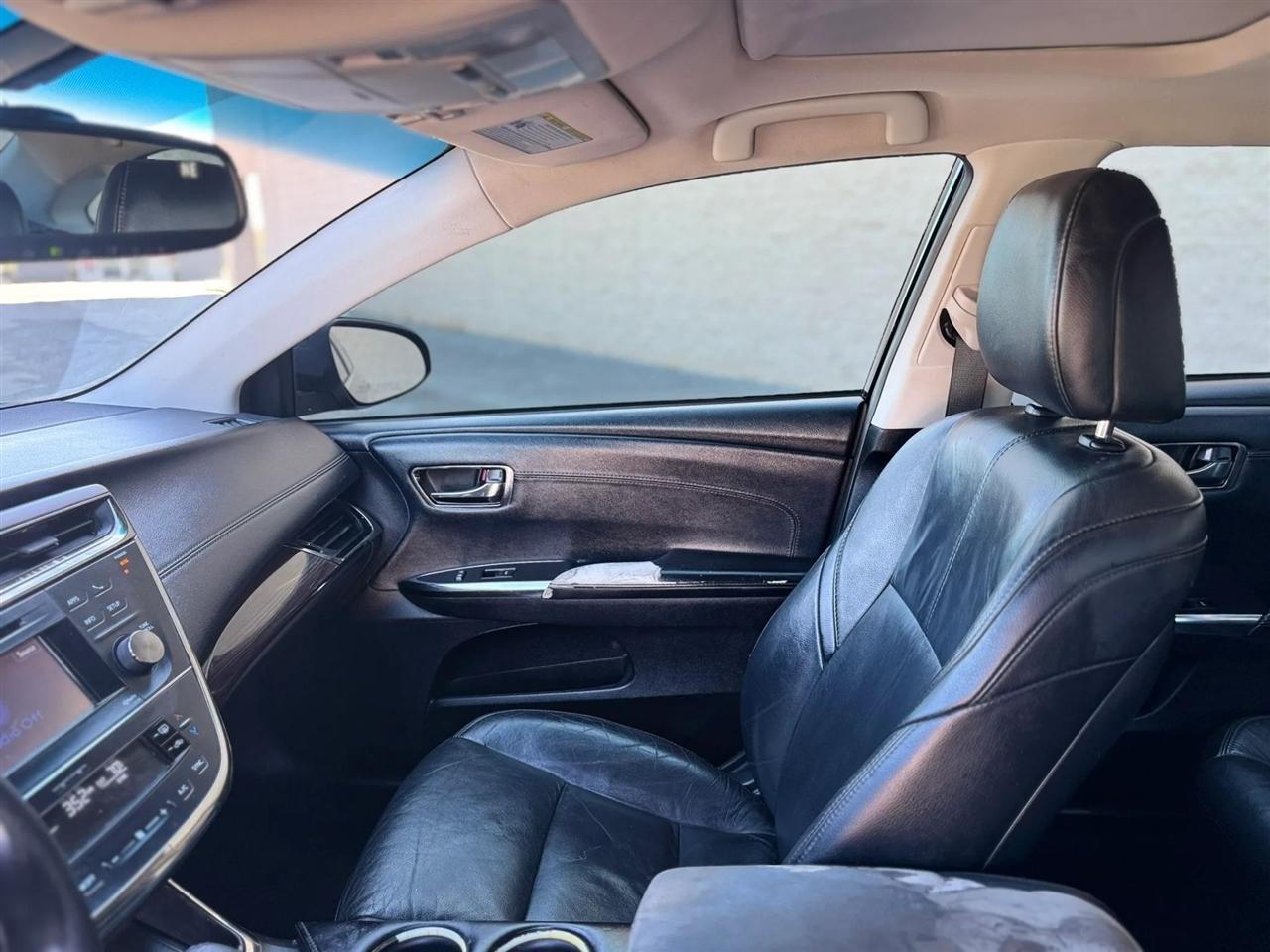 Toyota Avalon 4dr Sdn XLE Premium (Natl) 2014