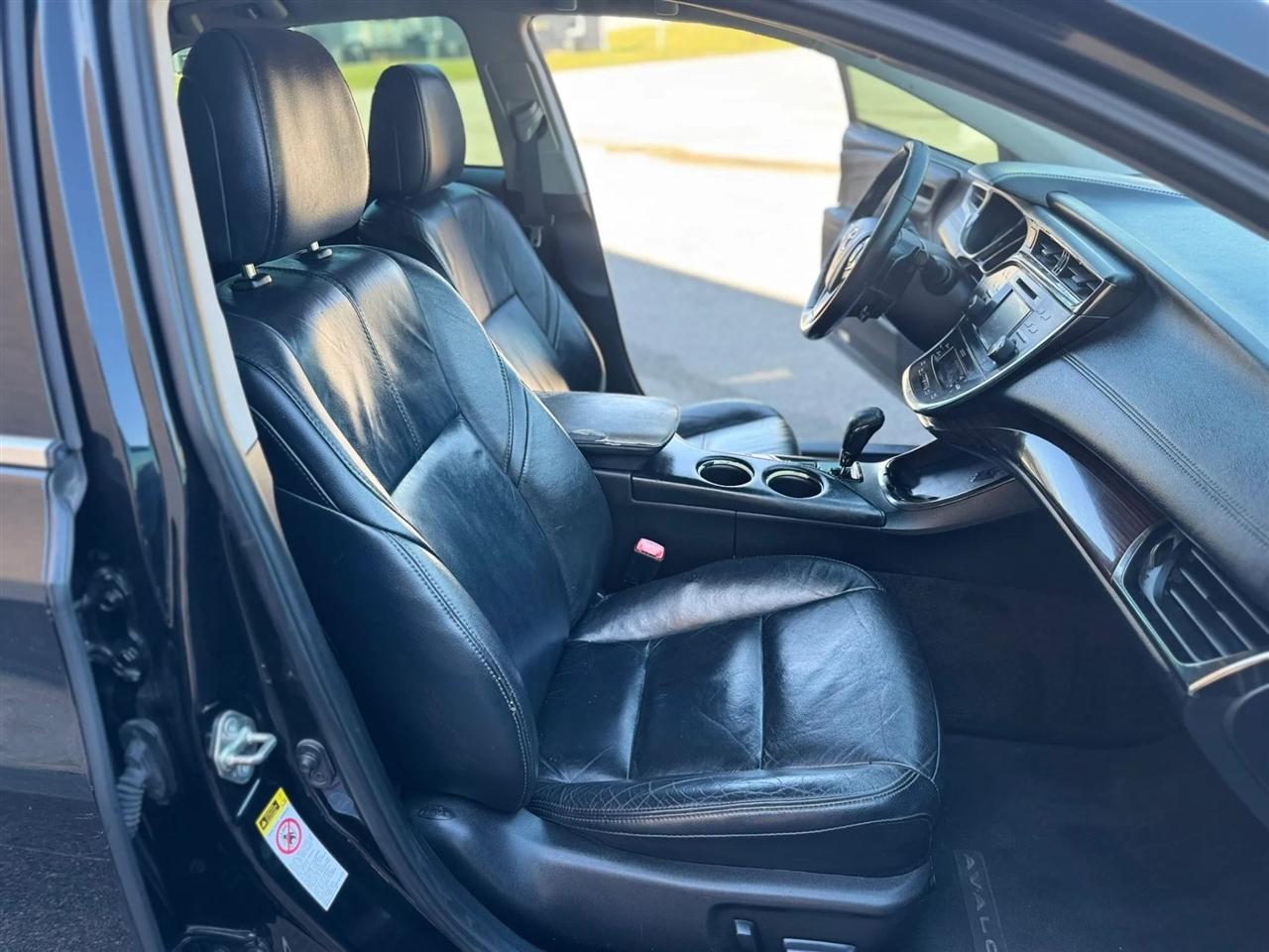 Toyota Avalon 4dr Sdn XLE Premium (Natl) 2014