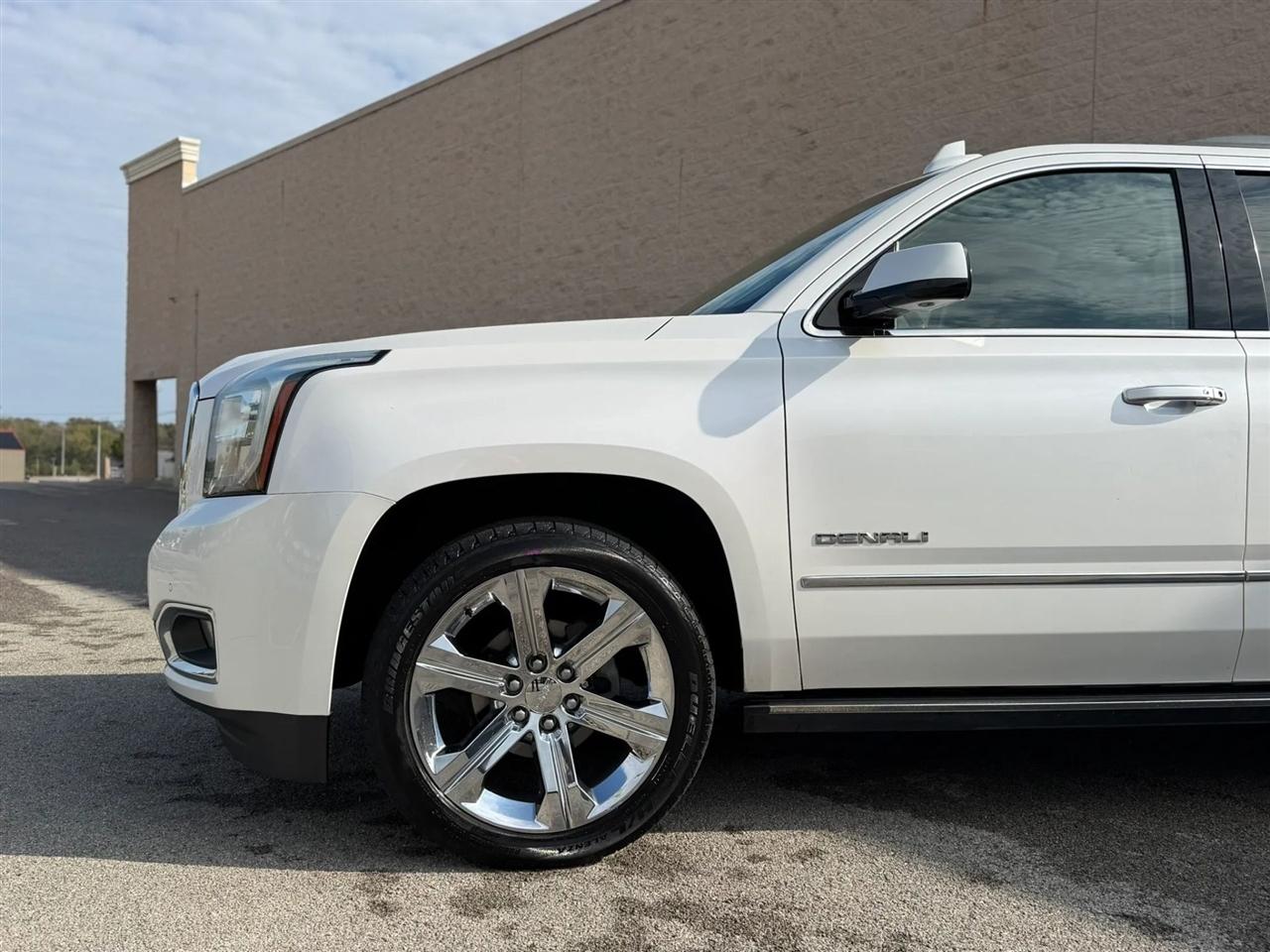 GMC Yukon XL 4WD 4dr Denali 2016