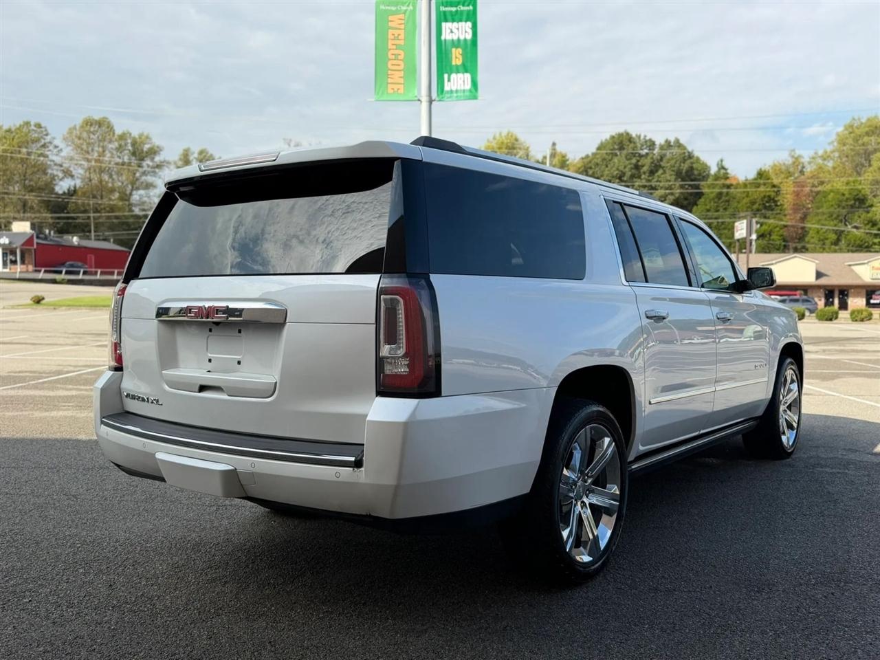 GMC Yukon XL 4WD 4dr Denali 2016