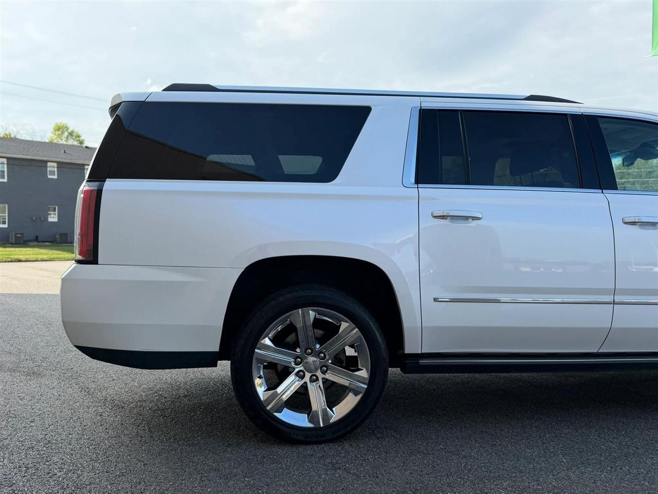 GMC Yukon XL 4WD 4dr Denali 2016