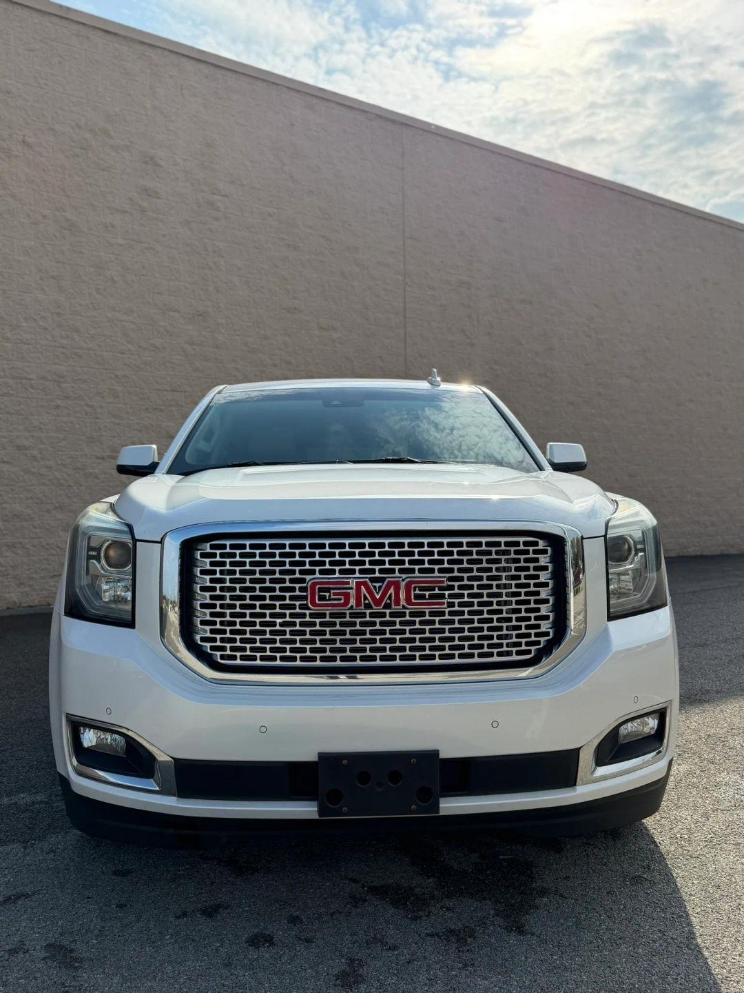 GMC Yukon XL 4WD 4dr Denali 2016