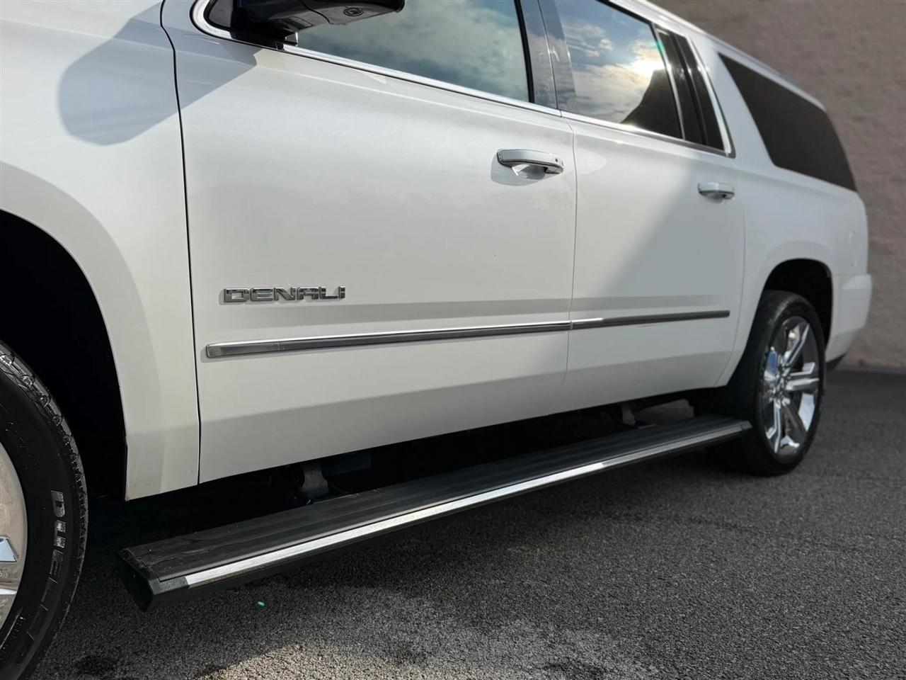 GMC Yukon XL 4WD 4dr Denali 2016