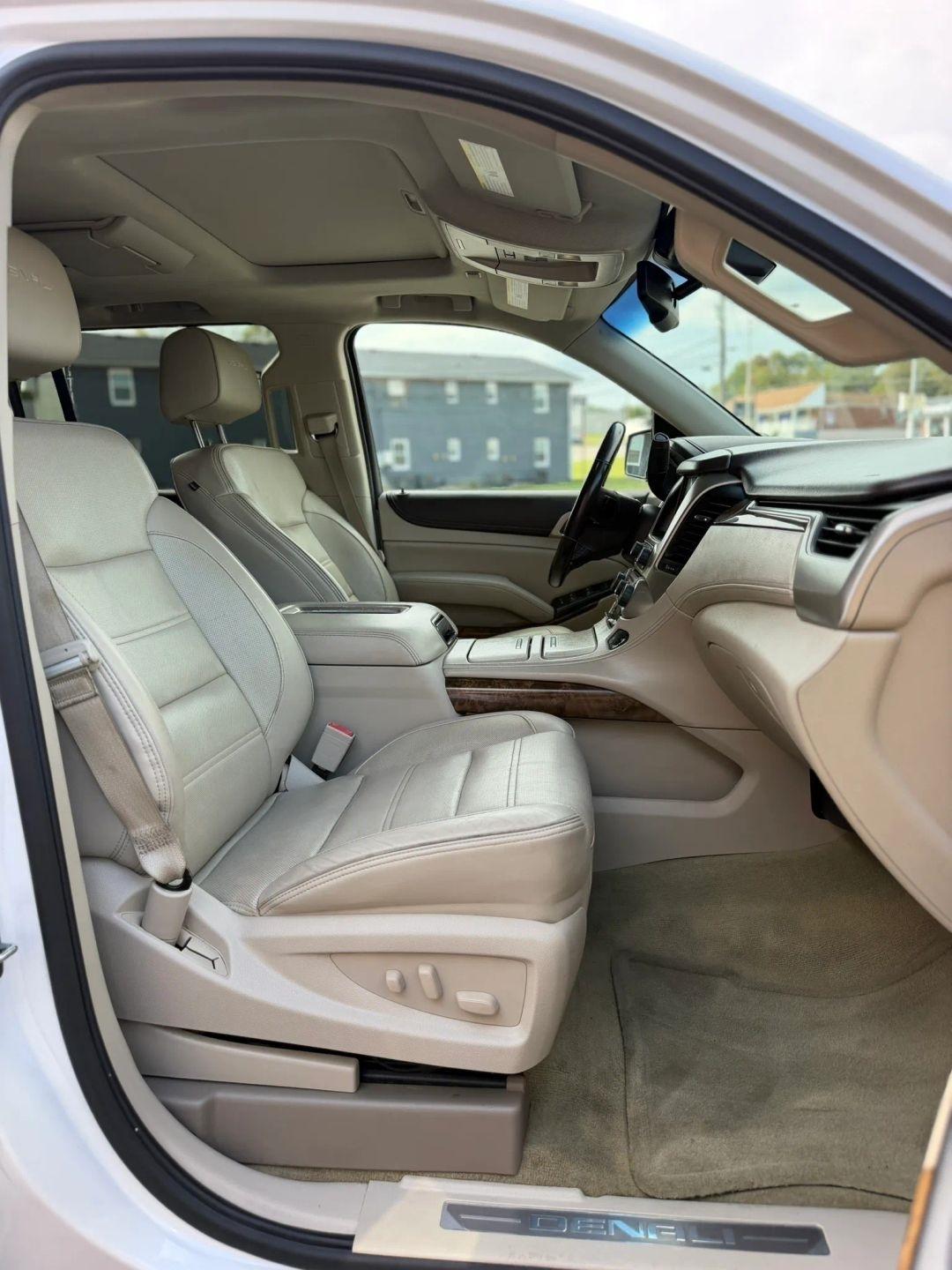 GMC Yukon XL 4WD 4dr Denali 2016
