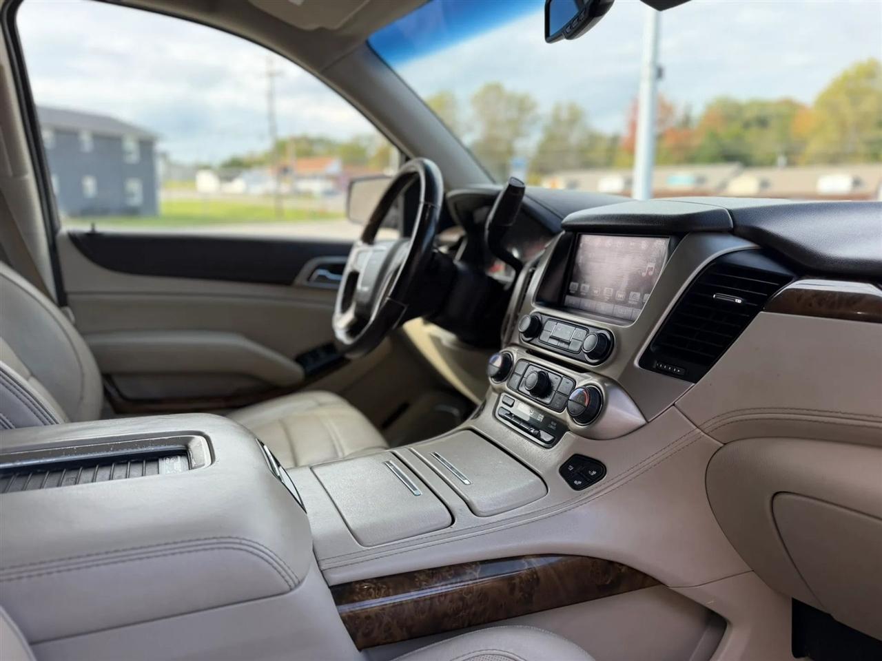 GMC Yukon XL 4WD 4dr Denali 2016