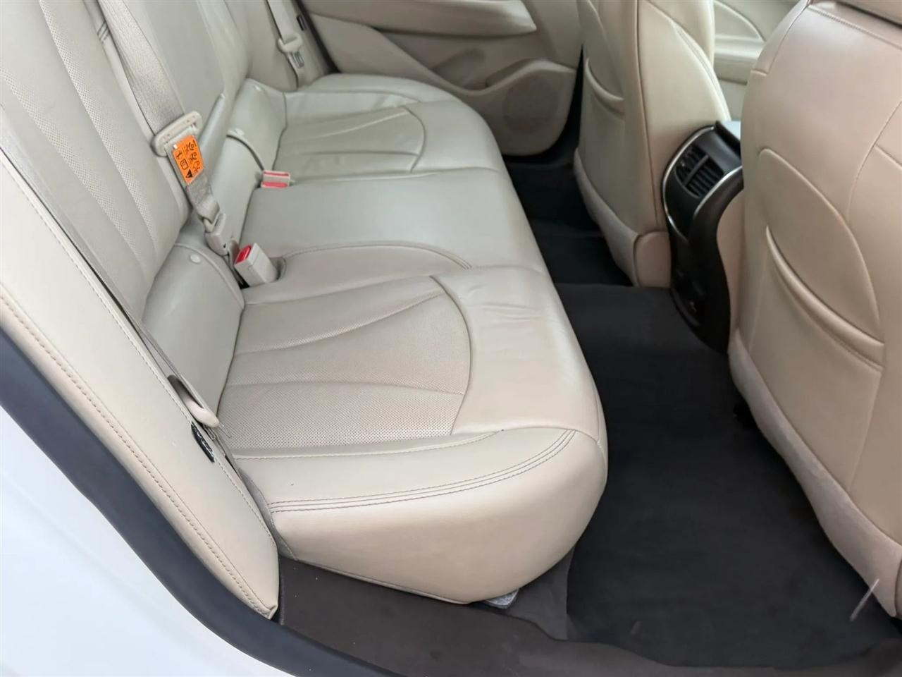 Buick LaCrosse 4dr Sdn Premium FWD 2017