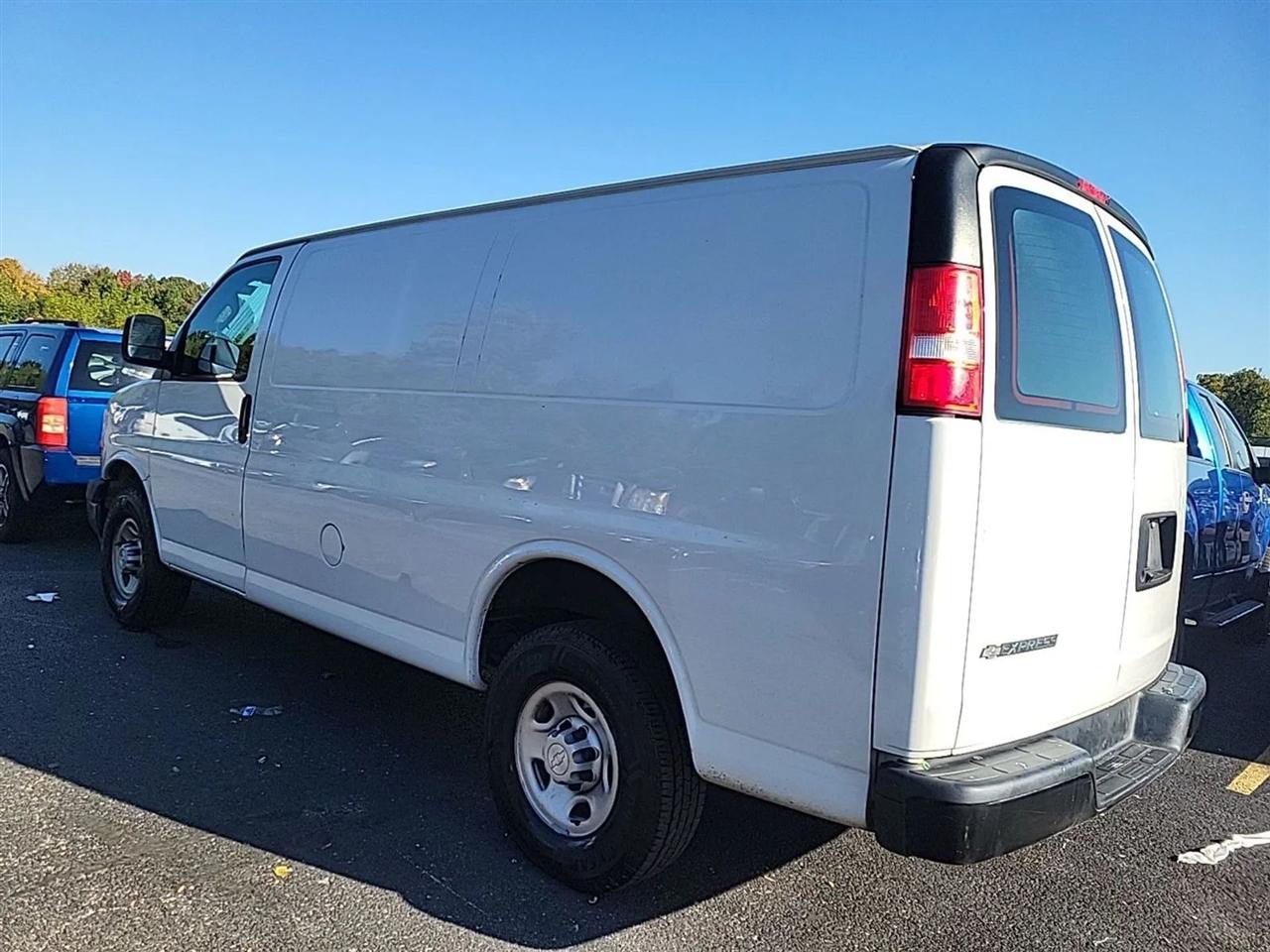 Chevrolet Express Cargo Van RWD 2500 135" 2019