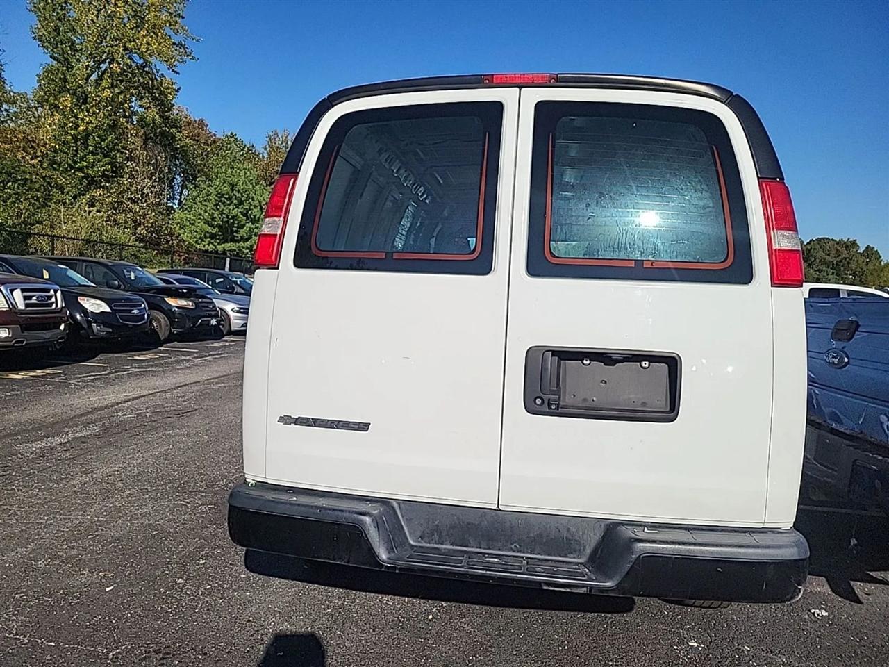 Chevrolet Express Cargo Van RWD 2500 135" 2019