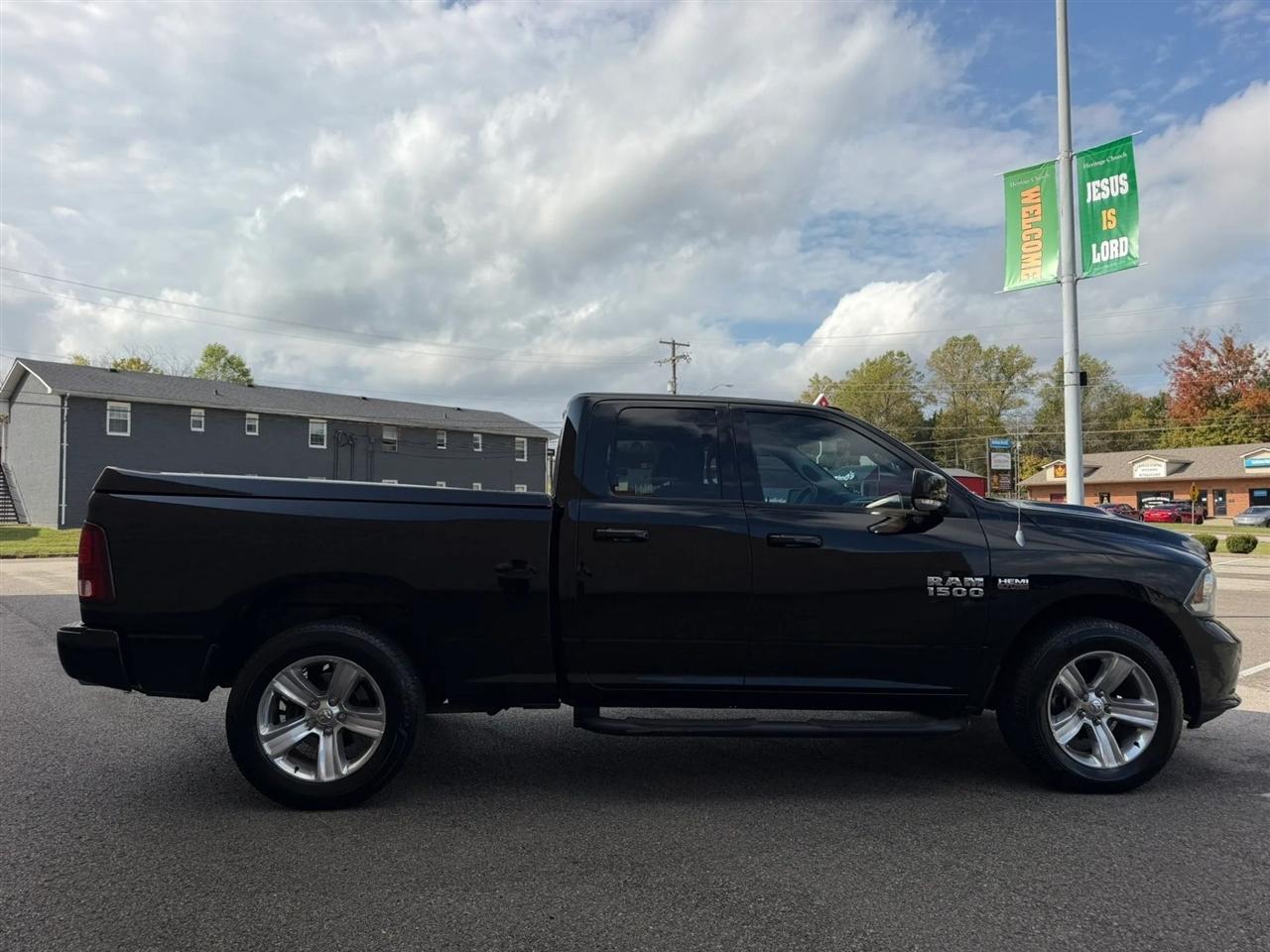 RAM 1500 4WD Quad Cab 140.5" Sport 2013