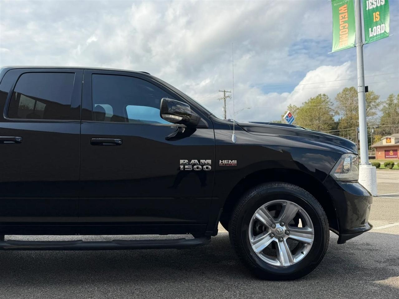 RAM 1500 4WD Quad Cab 140.5" Sport 2013