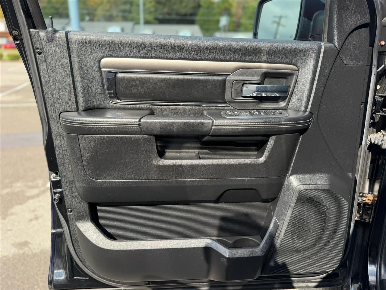 RAM 1500 4WD Quad Cab 140.5" Sport 2013