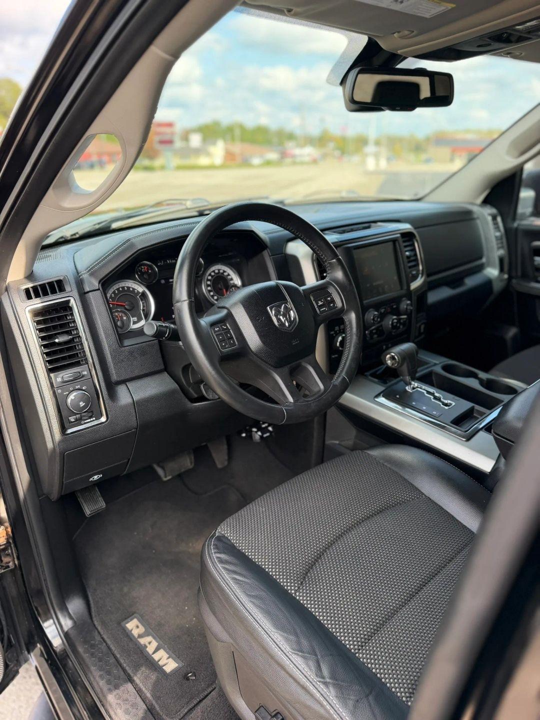 RAM 1500 4WD Quad Cab 140.5" Sport 2013