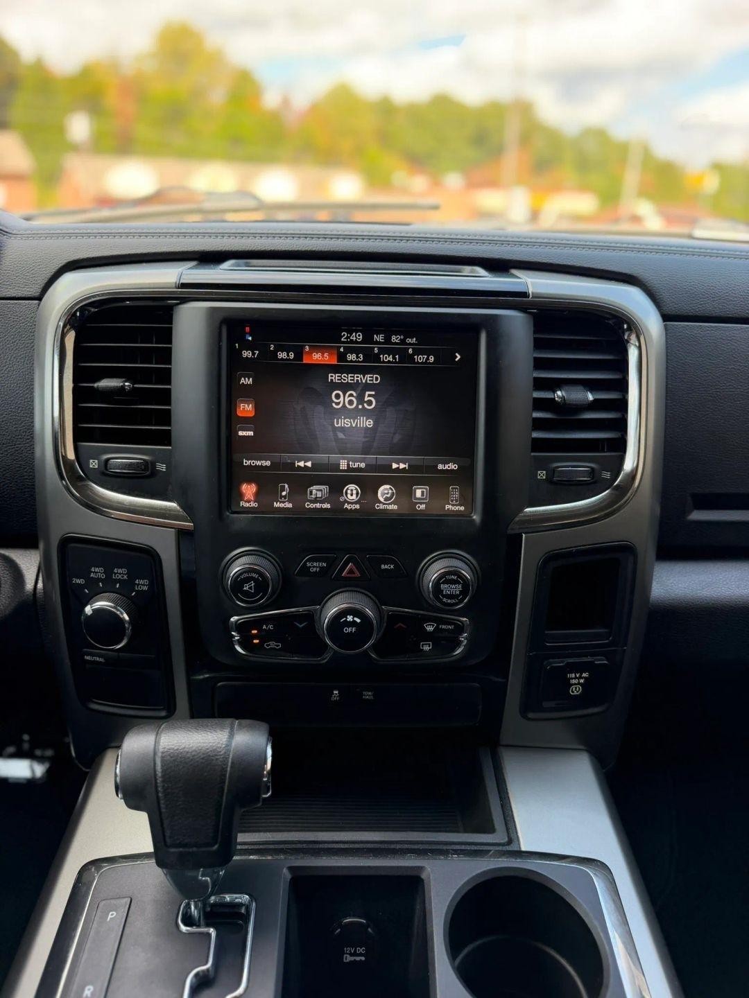 RAM 1500 4WD Quad Cab 140.5" Sport 2013