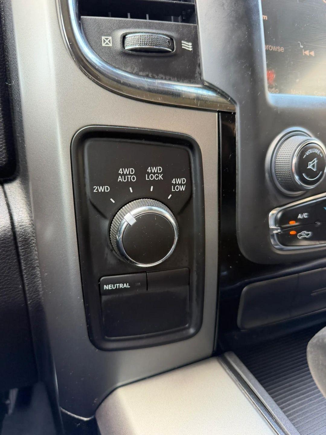 RAM 1500 4WD Quad Cab 140.5" Sport 2013