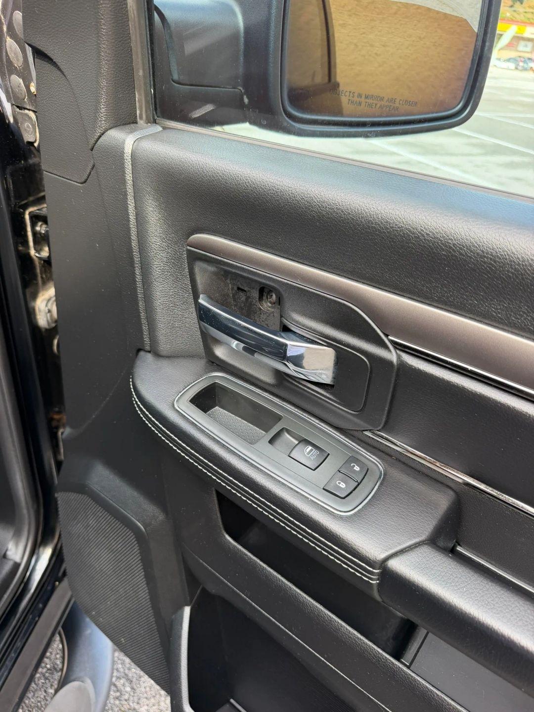 RAM 1500 4WD Quad Cab 140.5" Sport 2013