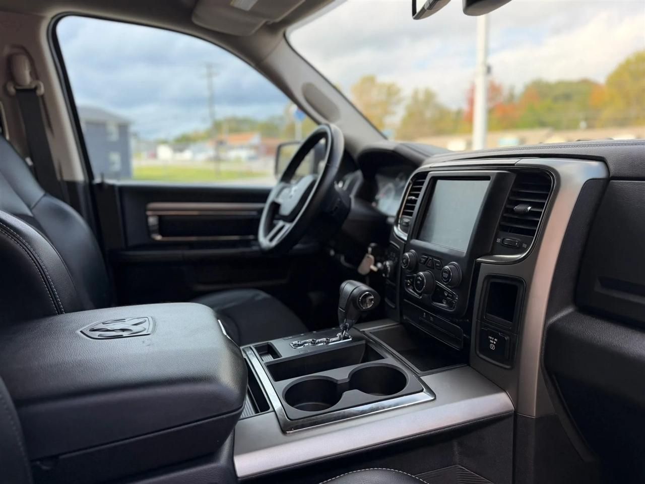 RAM 1500 4WD Quad Cab 140.5" Sport 2013