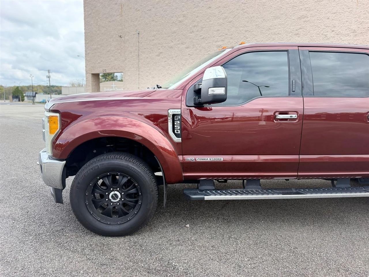 Ford Super Duty F-250 SRW King Ranch 4WD Crew Cab 8' Box 2017