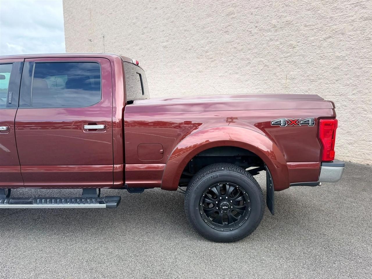 Ford Super Duty F-250 SRW King Ranch 4WD Crew Cab 8' Box 2017