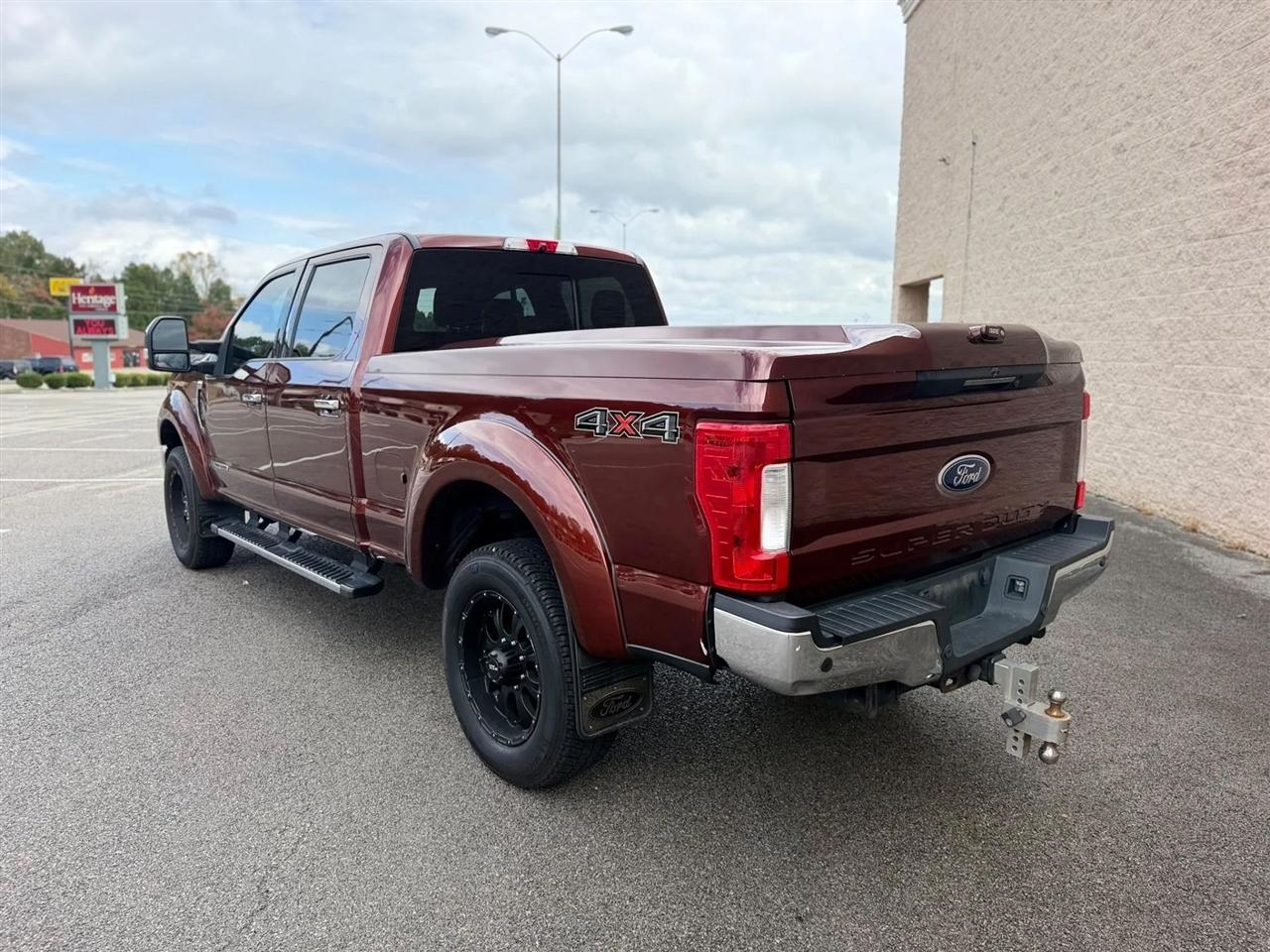 Ford Super Duty F-250 SRW King Ranch 4WD Crew Cab 8' Box 2017