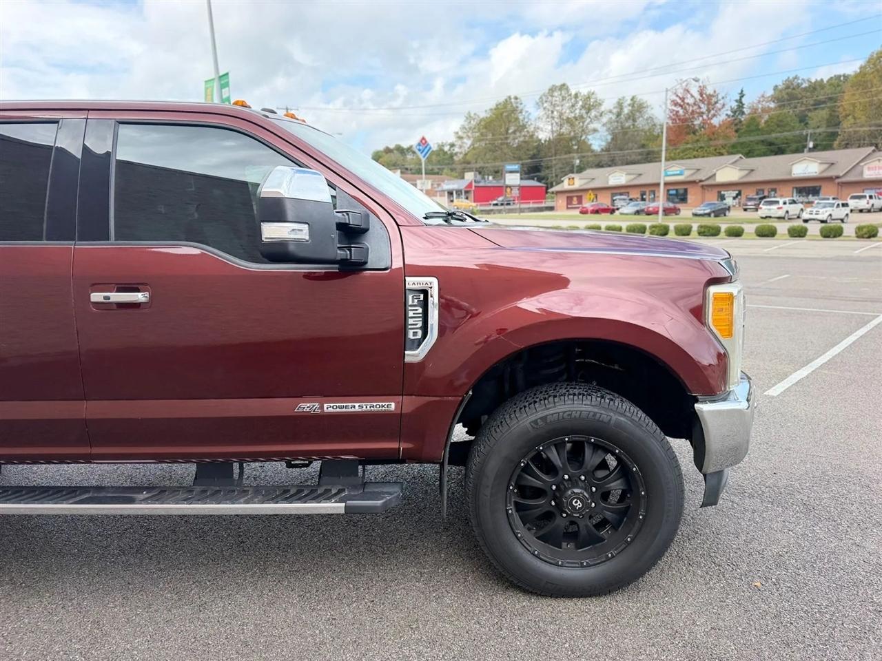 Ford Super Duty F-250 SRW King Ranch 4WD Crew Cab 8' Box 2017
