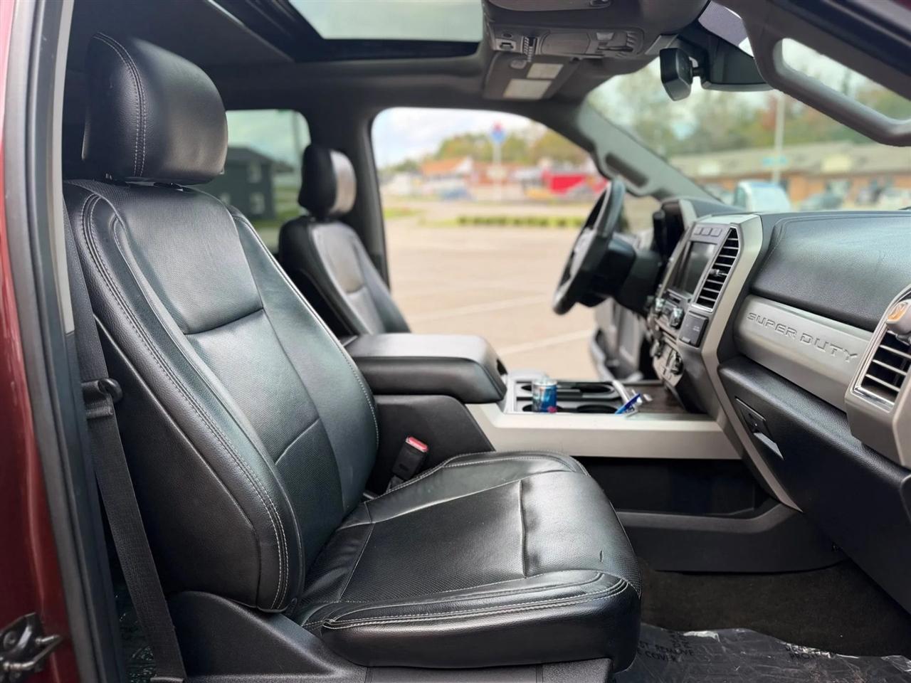 Ford Super Duty F-250 SRW King Ranch 4WD Crew Cab 8' Box 2017