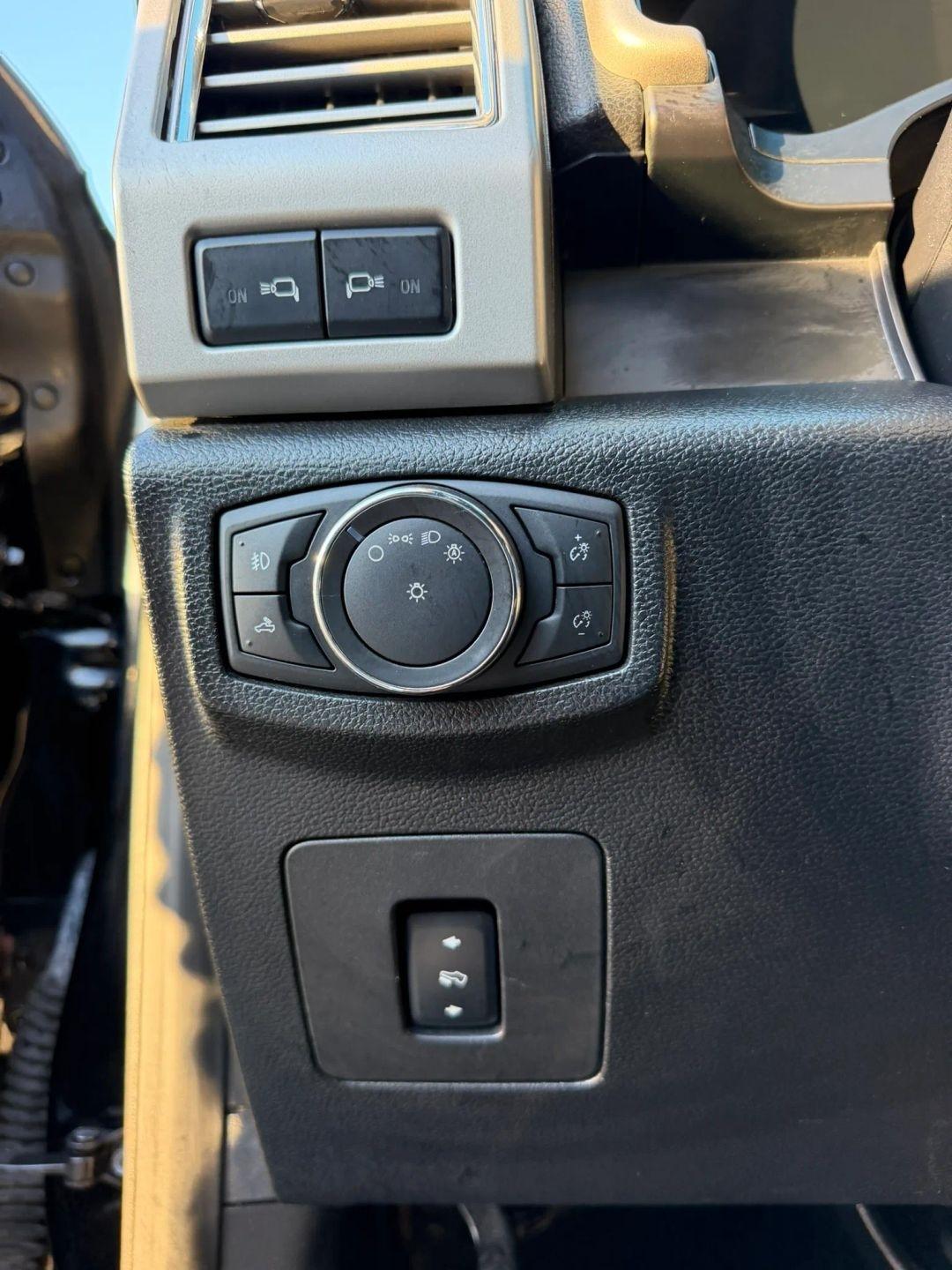 Ford F-150 4WD SuperCrew 145" King Ranch 2016