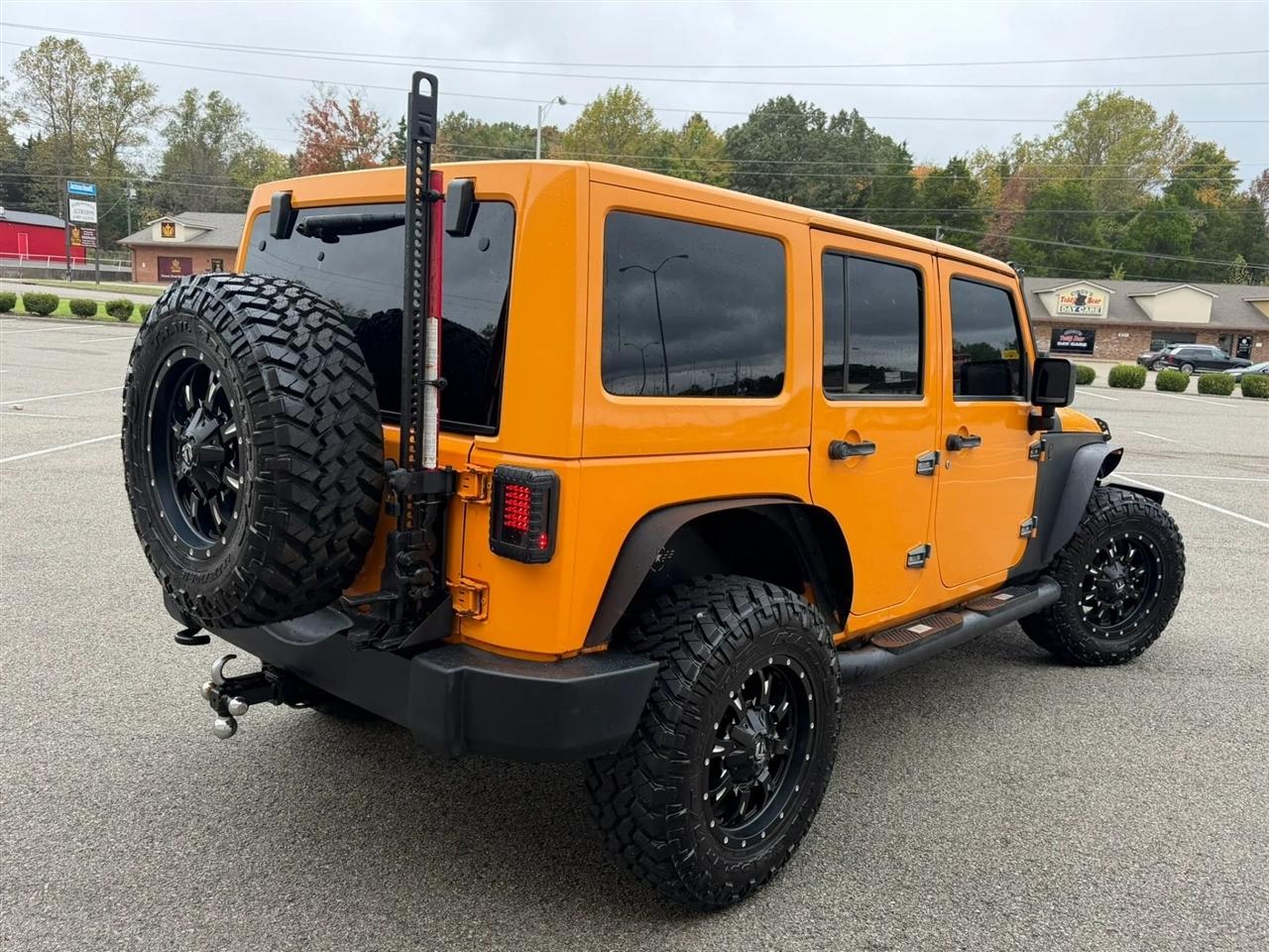 Jeep Wrangler Unlimited 4WD 4dr Rubicon 2012