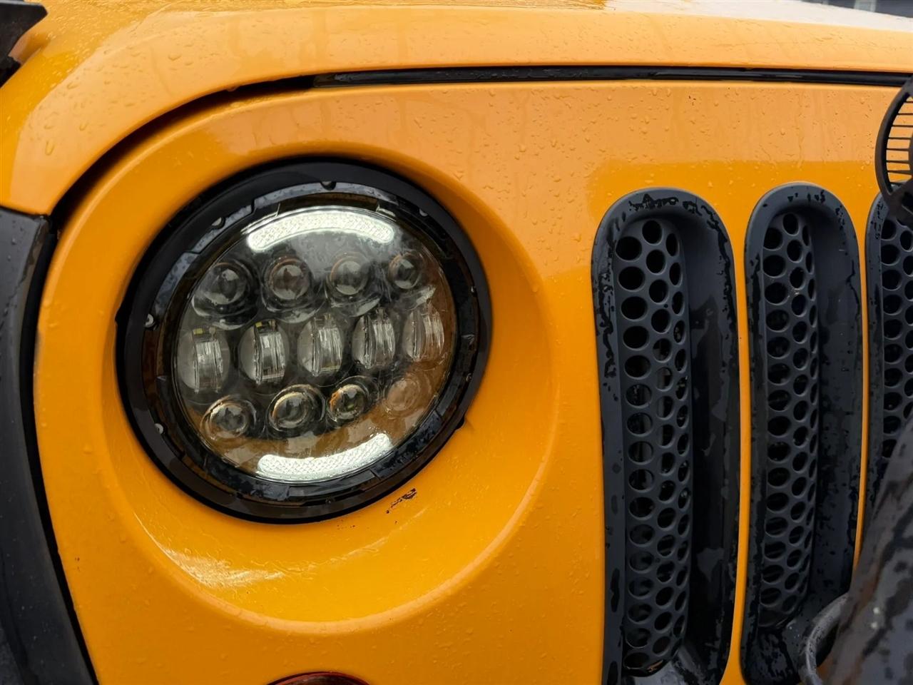Jeep Wrangler Unlimited 4WD 4dr Rubicon 2012