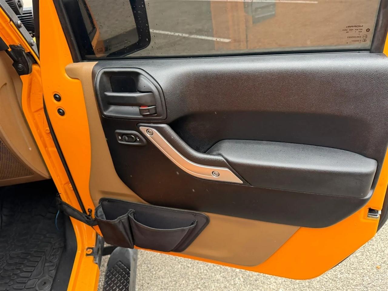 Jeep Wrangler Unlimited 4WD 4dr Rubicon 2012