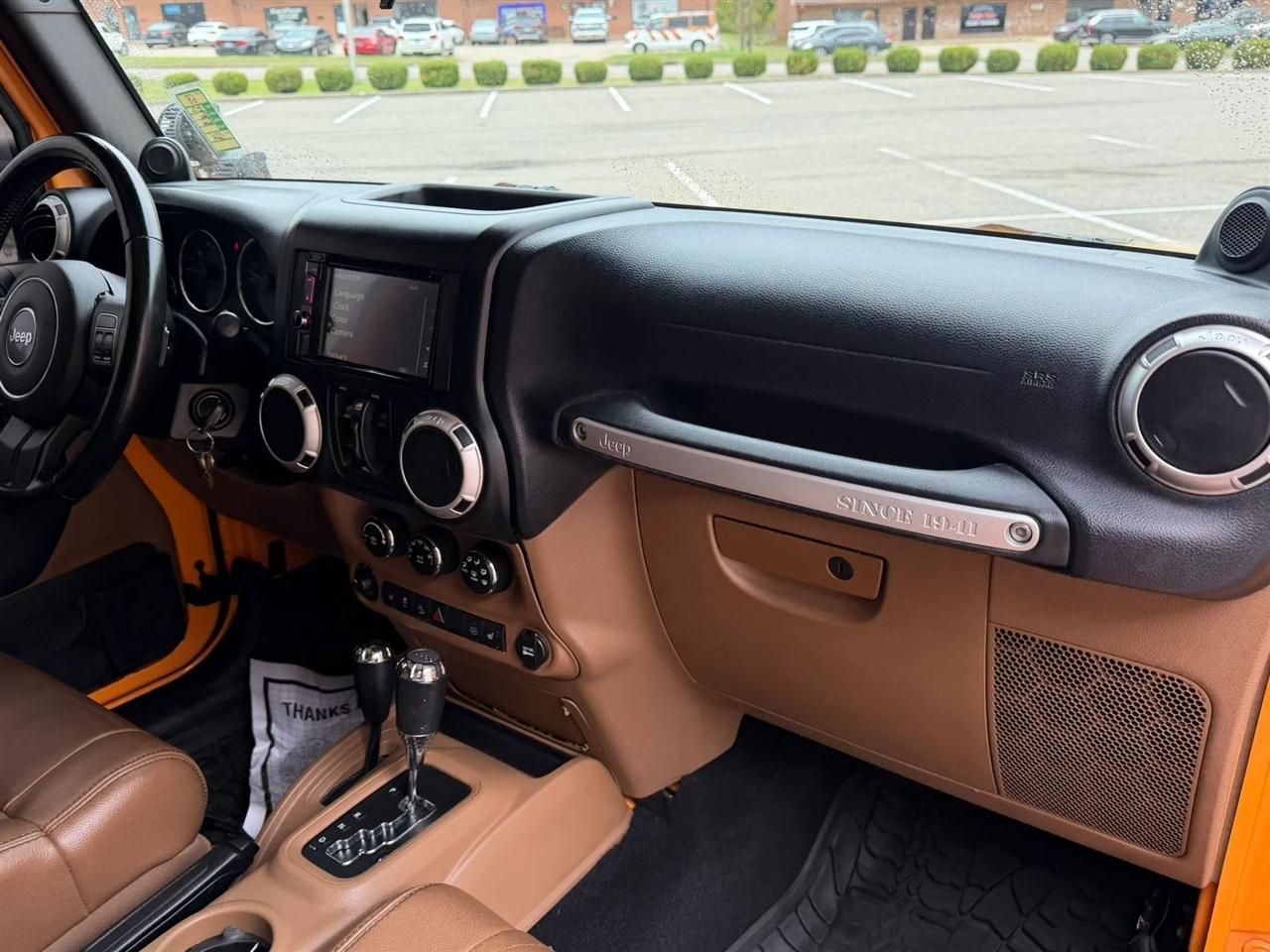 Jeep Wrangler Unlimited 4WD 4dr Rubicon 2012