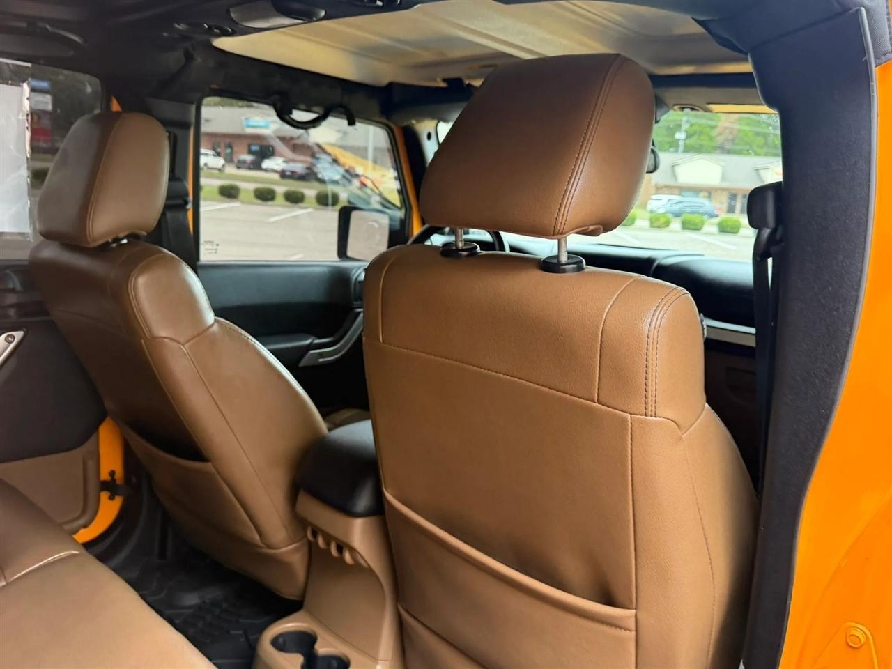 Jeep Wrangler Unlimited 4WD 4dr Rubicon 2012