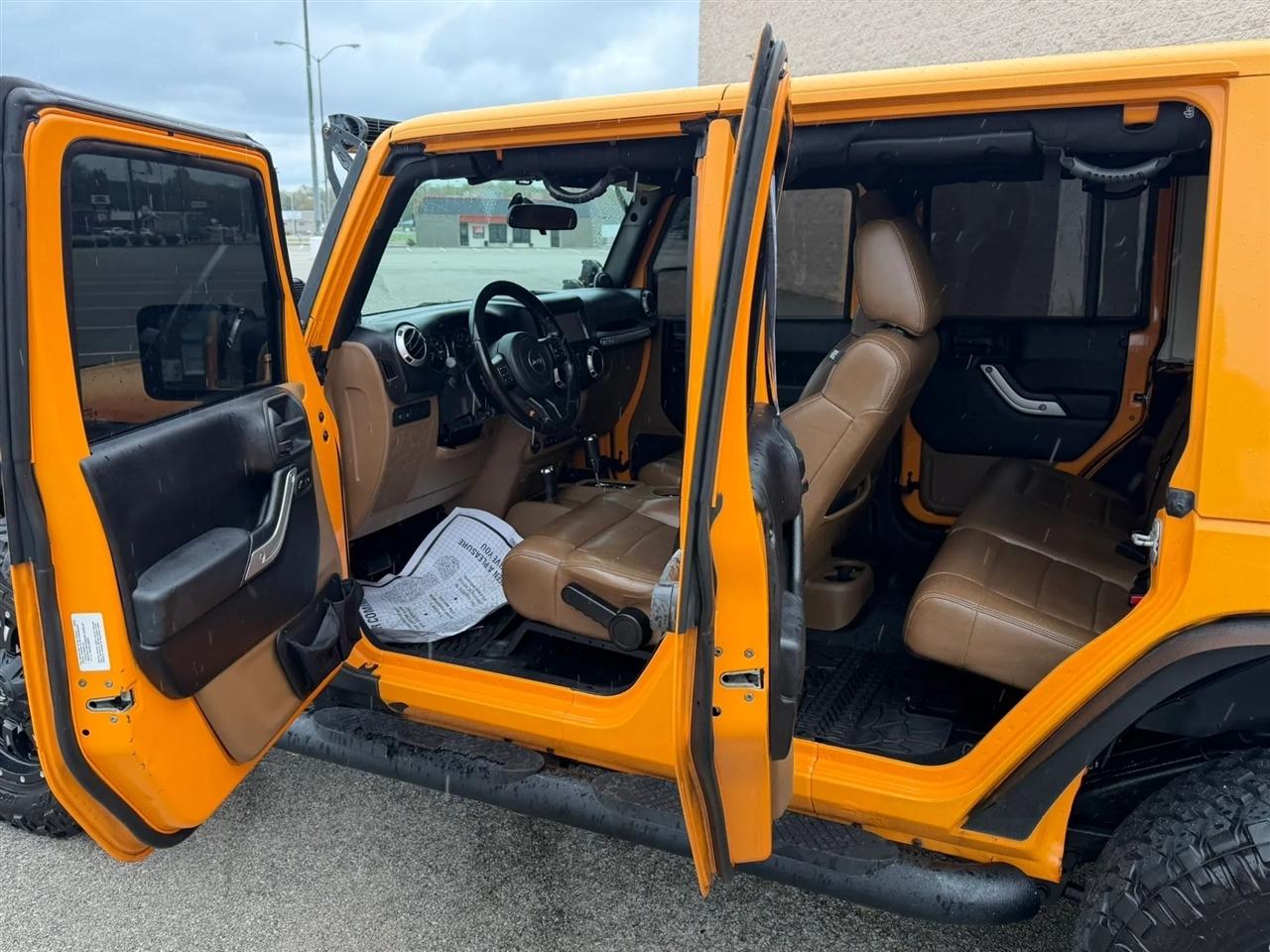 Jeep Wrangler Unlimited 4WD 4dr Rubicon 2012