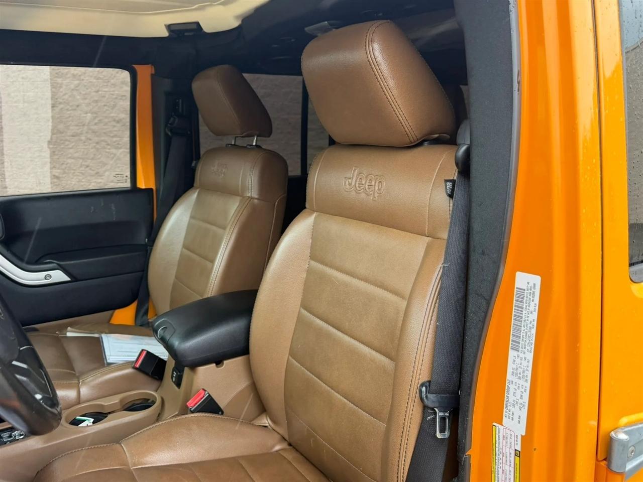 Jeep Wrangler Unlimited 4WD 4dr Rubicon 2012