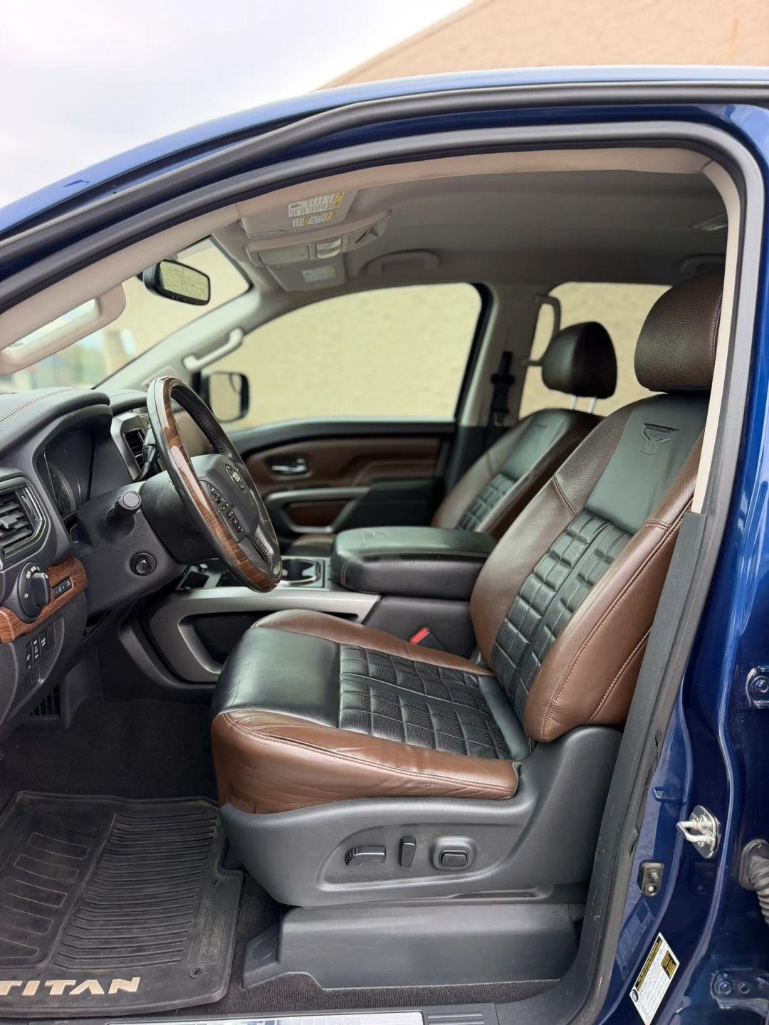 Nissan Titan 4x4 Crew Cab Platinum Reserve 2017