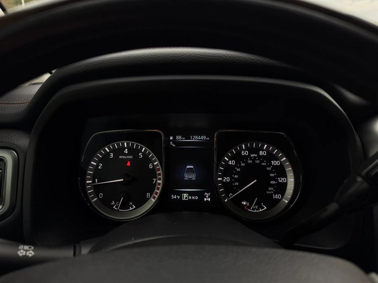 Nissan Titan 4x4 Crew Cab Platinum Reserve 2017