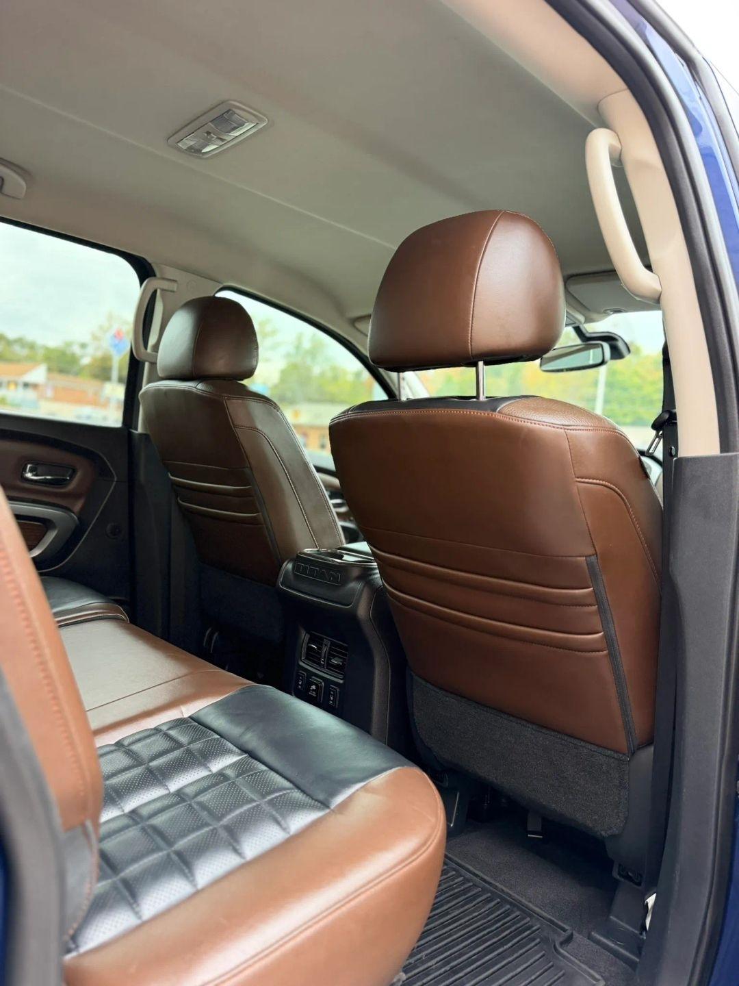 Nissan Titan 4x4 Crew Cab Platinum Reserve 2017